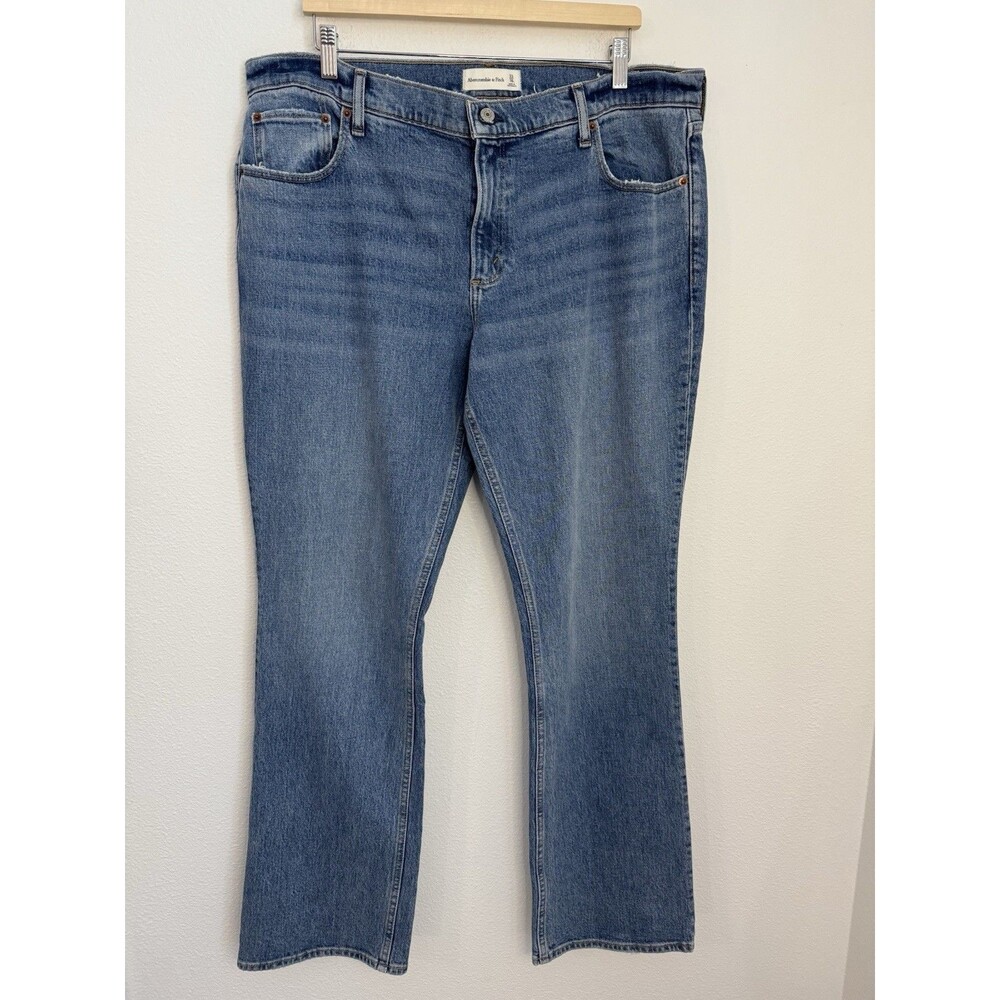 Abercrombie & Fitch 90's Style relaxed jean high rise blue 33/16 Long Tall EUC